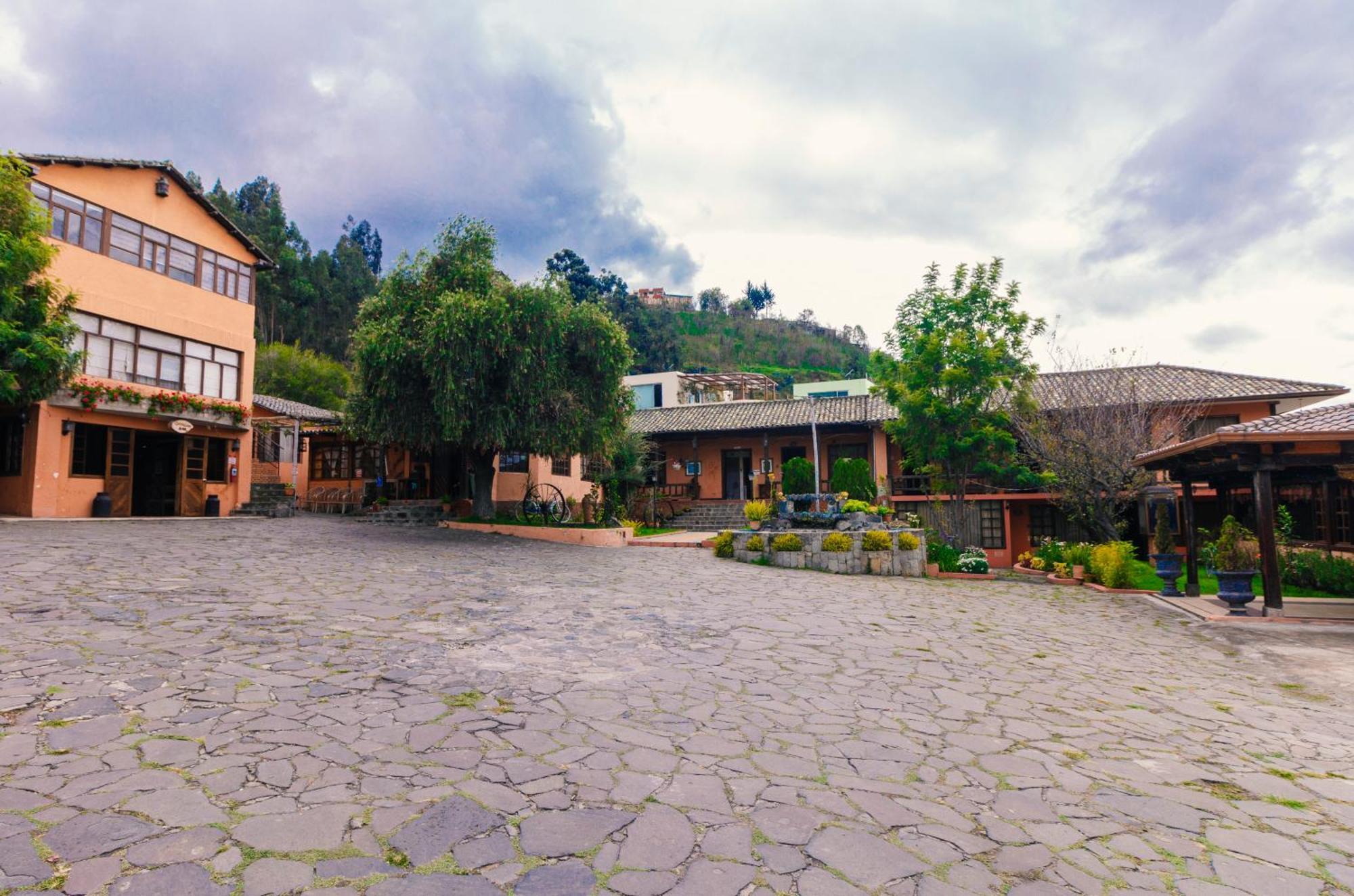 Quinta Loren Hosteria Ambato Buitenkant foto